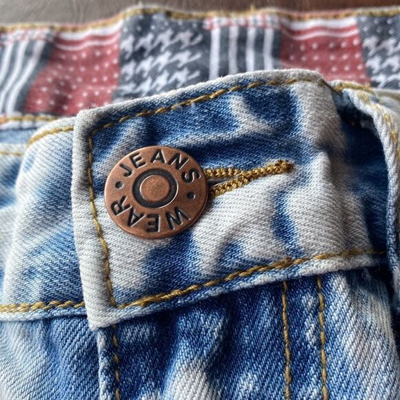 Jeans Wear Distressed Jean Shorts - Picture 2 of 6